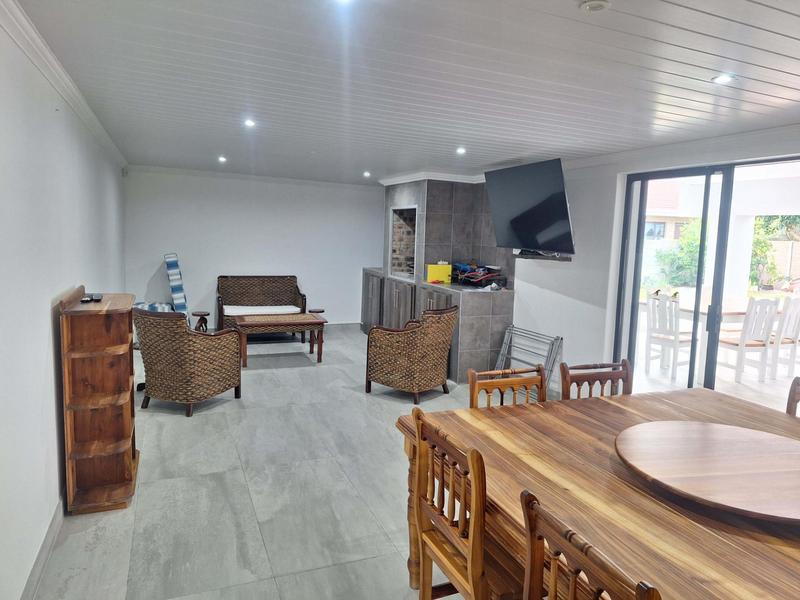 5 Bedroom Property for Sale in Reebok Western Cape
